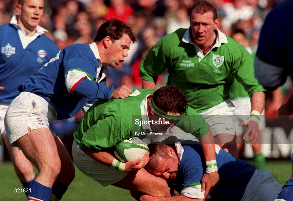 10 April 1999; Dion O'Cuilleagain of Ireland during the Rugby International match between Ireland and Italy at Lansdowne Road in Dublin. Photo by Matt Browne/Sportsfile