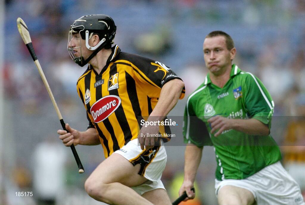 31 July 2005; Derek Lyng, Kilkenny, in action against Donie Ryan, Limerick. Guinness All-Ireland Hurling Championship, Quarter-Final, Kilkenny v Limerick, Croke Park, Dublin. Picture credit; Brendan Moran / SPORTSFILE