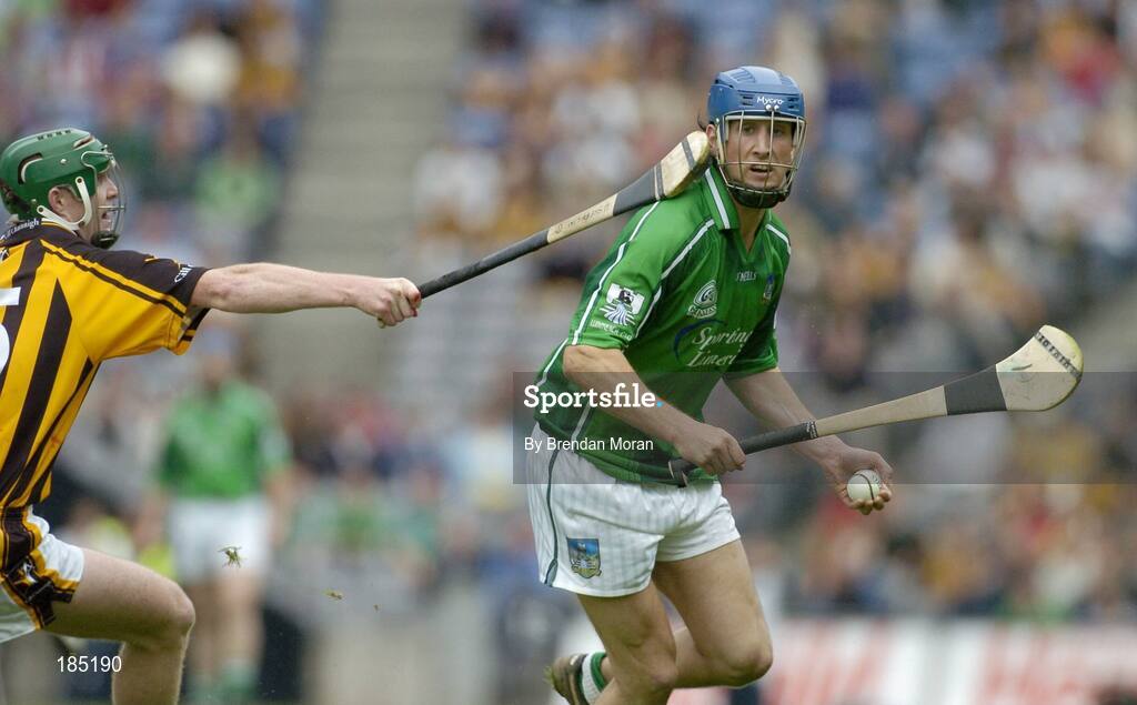 31 July 2005; James O'Brien, Limerick, in action against Henry Shefflin, Kilkenny. Guinness All-Ireland Hurling Championship, Quarter-Final, Kilkenny v Limerick, Croke Park, Dublin. Picture credit; Brendan Moran / SPORTSFILE