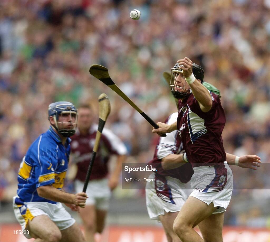 31 July 2005; Damien Joyce, Galway in action against Eoin Kelly, Tipperary. Guinness All-Ireland Hurling Championship, Quarter-Final, Galway v Tipperary, Croke Park, Dublin. Picture credit; Damien Eagers / SPORTSFILE