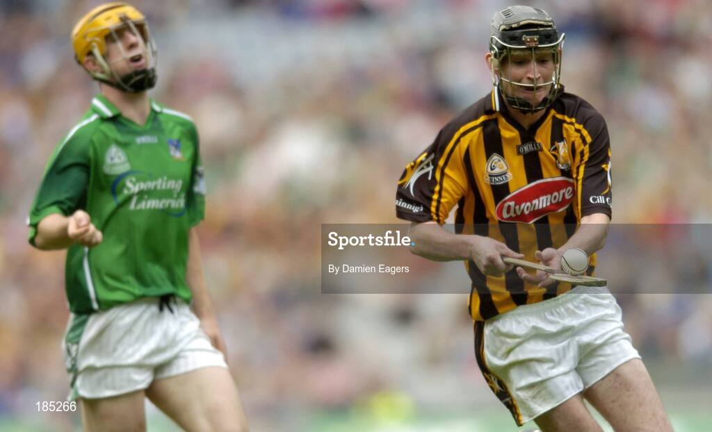 31 July 2005; Martin Comerford, Kilkenny in action against Niall Moran, Limerick. Guinness All-Ireland Hurling Championship, Quarter-Final, Kilkenny v Limerick, Croke Park, Dublin. Picture credit; Damien Eagers / SPORTSFILE