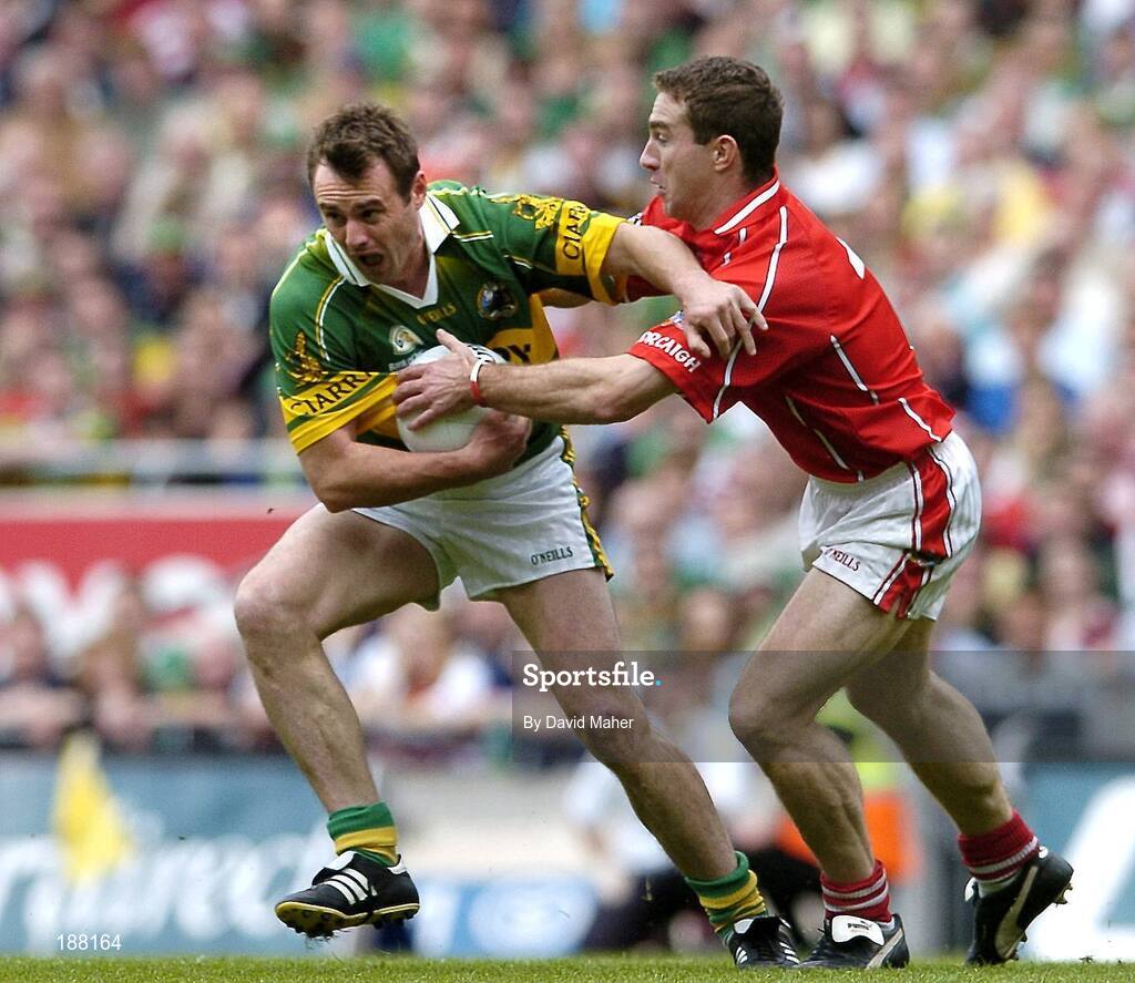 28 August 2005; William Kirby, Kerry, in action against Owen Sexton, Cork. Bank of Ireland All-Ireland Senior Football Championship Semi-Final, Kerry v Cork, Croke Park, Dublin. Picture credit; David Maher / SPORTSFILE