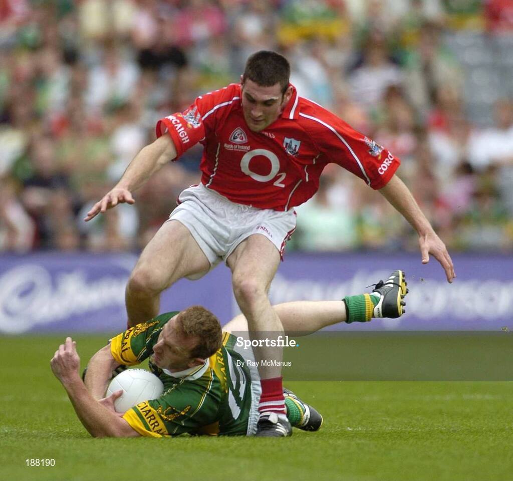 28 August 2005; Liam Hassett, Kerry, in action against Noel O'Leary, Cork. Bank of Ireland All-Ireland Senior Football Championship Semi-Final, Kerry v Cork, Croke Park, Dublin. Picture credit; Ray McManus / SPORTSFILE