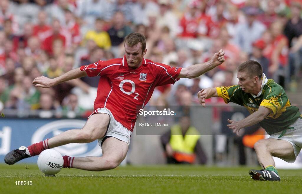 28 August 2005; Nicholas Murphy, Cork, in action against Marc O'Se, Kerry. Bank of Ireland All-Ireland Senior Football Championship Semi-Final, Kerry v Cork, Croke Park, Dublin. Picture credit; David Maher / SPORTSFILE