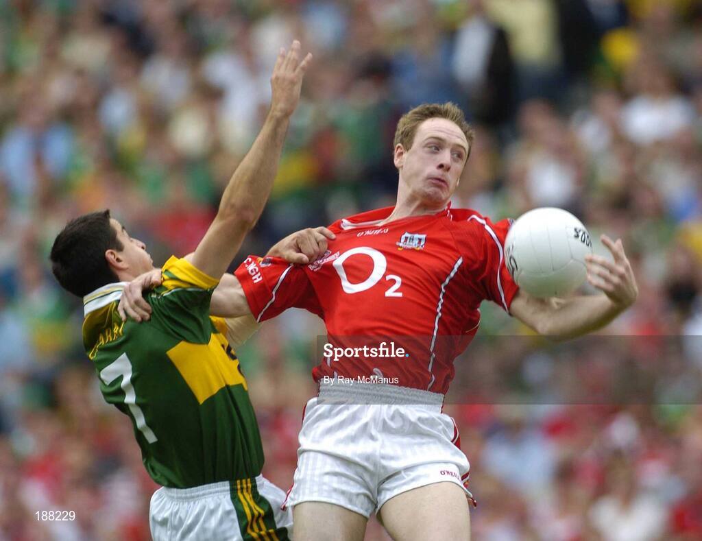 28 August 2005; Philip Clifford, Cork, in action against Aidan O'Mahony, Kerry. Bank of Ireland All-Ireland Senior Football Championship Semi-Final, Kerry v Cork, Croke Park, Dublin. Picture credit; Ray McManus / SPORTSFILE
