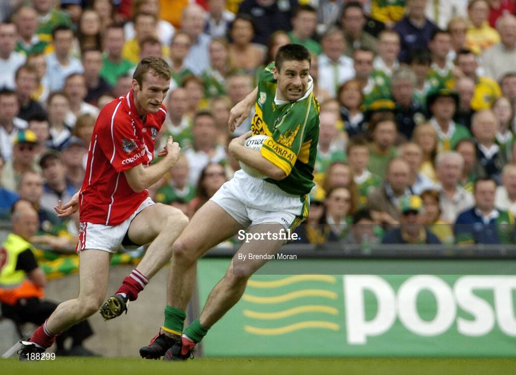 28 August 2005; Darragh O Se, Kerry, in action against Nicholas Murphy, Cork. Bank of Ireland All-Ireland Senior Football Championship Semi-Final, Kerry v Cork, Croke Park, Dublin. Picture credit; Brendan Moran / SPORTSFILE
