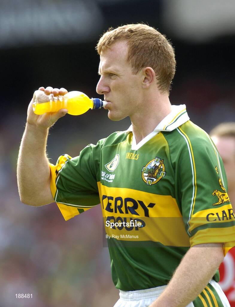 28 August 2005; Kerry's Liam Hassett takes a drink before the game. Bank of Ireland All-Ireland Senior Football Championship Semi-Final, Kerry v Cork, Croke Park, Dublin. Picture credit; Ray McManus / SPORTSFILE