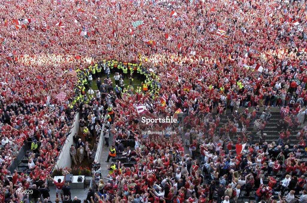 11 September 2005; Cork captain Sean Og O'hAilpin lifts the Liam Mac Carthy cup. Guinness All-Ireland Senior Hurling Championship Final, Galway v Cork, Croke Park, Dublin. Picture credit; Damien Eagers / SPORTSFILE *** Local Caption *** Any photograph taken by SPORTSFILE during, or in connection with, the 2005 Guinness All-Ireland Hurling Final which displays GAA logos or contains an image or part of an image of any GAA intellectual property, or, which contains images of a GAA player/players in their playing uniforms, may only be used for editorial and non-advertising purposes.  Use of photographs for advertising, as posters or for purchase separately is strictly prohibited unless prior written approval has been obtained from the Gaelic Athletic Association.