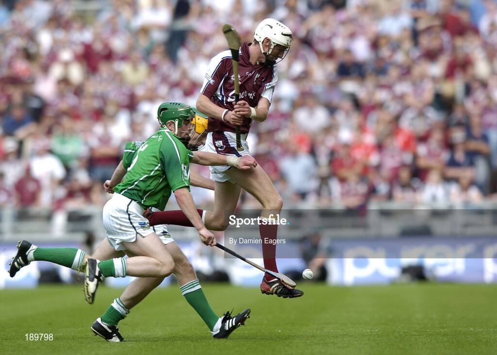 11 September 2005; Alan Callanan, Galway, in action against David Moloney and Don Hanley, yellow helmet, Limerick. ESB All-Ireland Minor Hurling Championship Final, Galway v Limerick, Croke Park, Dublin. Picture credit; Damien Eagers / SPORTSFILE