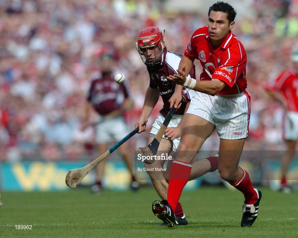 11 September 2005; Sean Og O hAilpin, Cork, in action against Alan Kerins, Galway. Guinness All-Ireland Senior Hurling Championship Final, Galway v Cork, Croke Park, Dublin. Picture credit; David Maher / SPORTSFILE *** Local Caption *** Any photograph taken by SPORTSFILE during, or in connection with, the 2005 Guinness All-Ireland Hurling Final which displays GAA logos or contains an image or part of an image of any GAA intellectual property, or, which contains images of a GAA player/players in their playing uniforms, may only be used for editorial and non-advertising purposes.  Use of photographs for advertising, as posters or for purchase separately is strictly prohibited unless prior written approval has been obtained from the Gaelic Athletic Association.