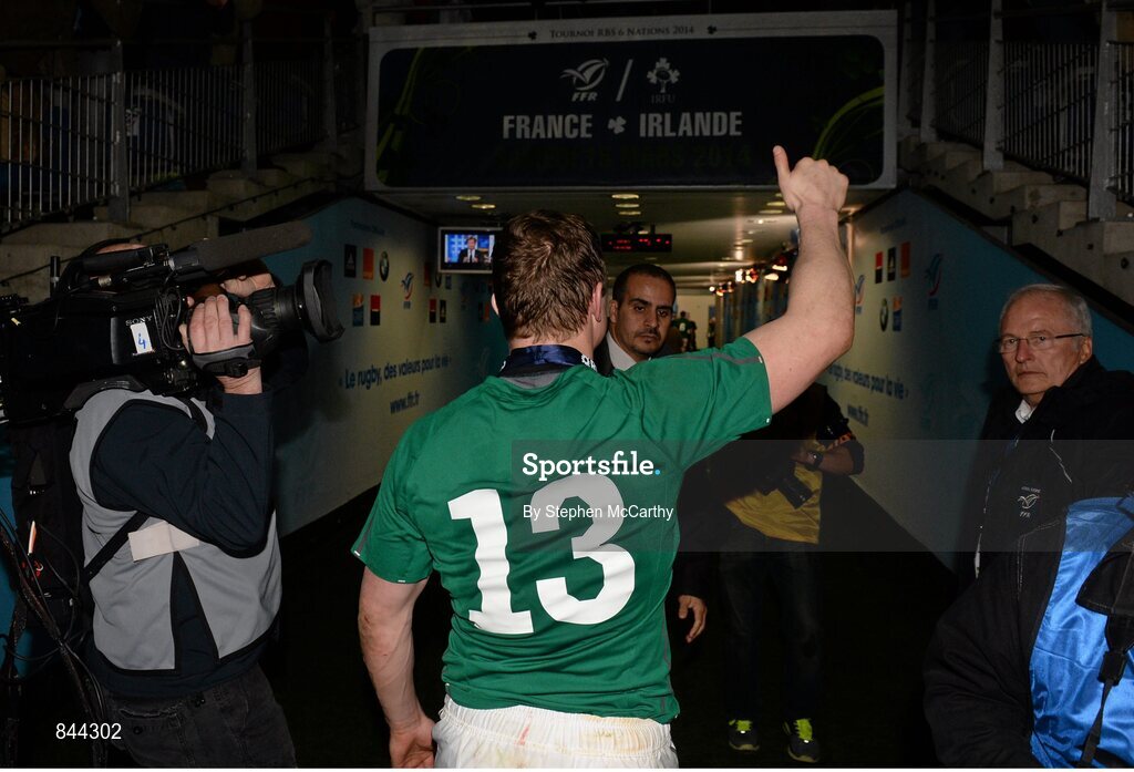 15 March 2014; Brian O'Driscoll, Ireland, leaves the pitch after the game. RBS Six Nations Rugby Championship 2014, France v Ireland. Stade De France, Saint Denis, Paris, France. Picture credit: Stephen McCarthy / SPORTSFILE