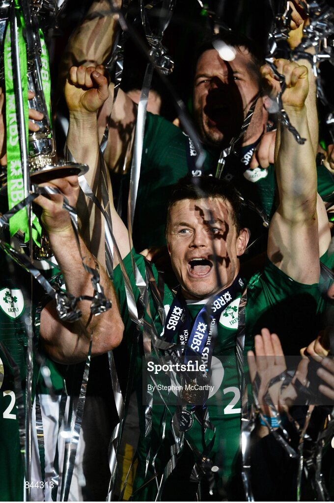 15 March 2014; Brian O'Driscoll, Ireland, celebrates following his side's victory. RBS Six Nations Rugby Championship 2014, France v Ireland. Stade De France, Saint Denis, Paris, France. Picture credit: Stephen McCarthy / SPORTSFILE