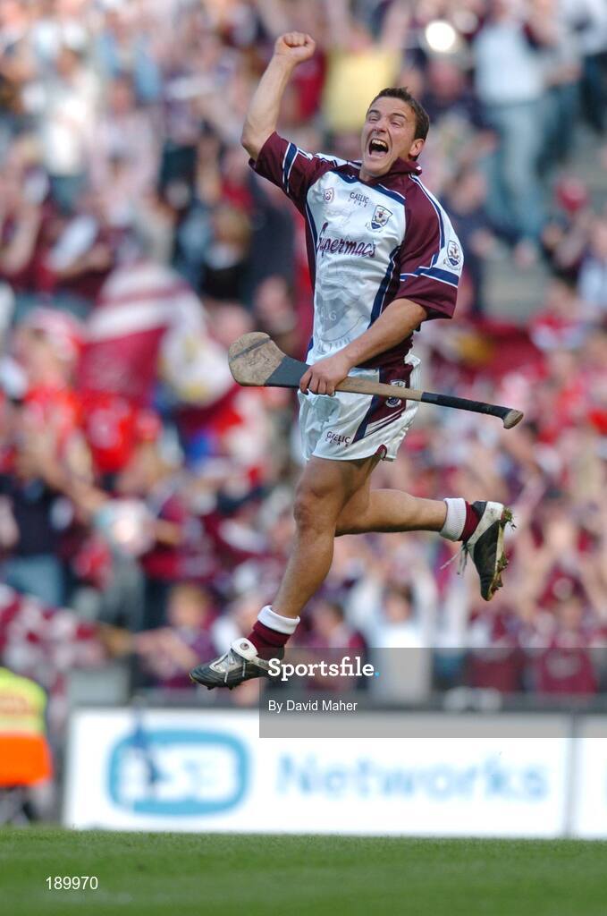 11 September 2005; Liam Donoghue, Galway goalkeeper. Guinness All-Ireland Senior Hurling Championship Final, Galway v Cork, Croke Park, Dublin. Picture credit; David Maher / SPORTSFILE *** Local Caption *** Any photograph taken by SPORTSFILE during, or in connection with, the 2005 Guinness All-Ireland Hurling Final which displays GAA logos or contains an image or part of an image of any GAA intellectual property, or, which contains images of a GAA player/players in their playing uniforms, may only be used for editorial and non-advertising purposes.  Use of photographs for advertising, as posters or for purchase separately is strictly prohibited unless prior written approval has been obtained from the Gaelic Athletic Association.