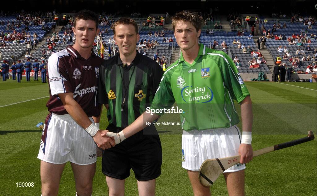 11 September 2005; Referee Eamonn Morris with Galway captain Andrew Keary, left, and Limerick captain Gavin O'Mahony before the game. ESB All-Ireland Minor Hurling Championship Final, Galway v Limerick, Croke Park, Dublin. Picture credit; Ray McManus / SPORTSFILE