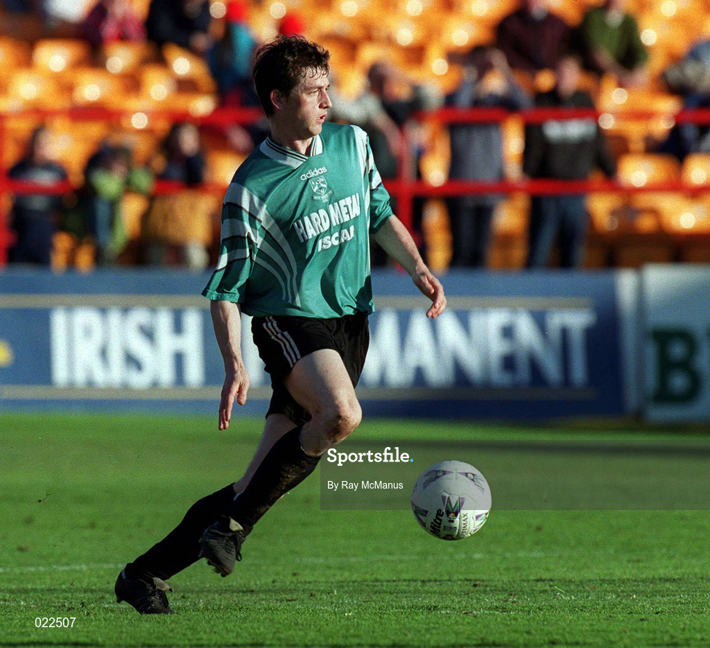 2 April 1999; Colm Tresson of Bray Wanderers during the FAI Cup semi-final between Shelbourne and Bray Wanderers at Tolka Park in Dublin. Photo by Ray McManus/Sportsfile