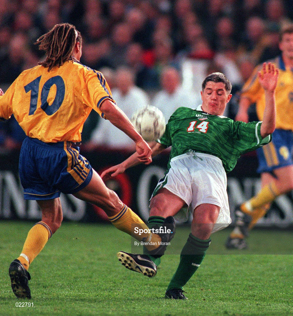 28 April 1999; Graham Kavanagh of Republic of Ireland in action against Henrik Larsson during the International friendly match between Republic of Ireland and Sweden at Lansdowne Road in Dublin. Photo By Brendan Moran/Sportsfile
