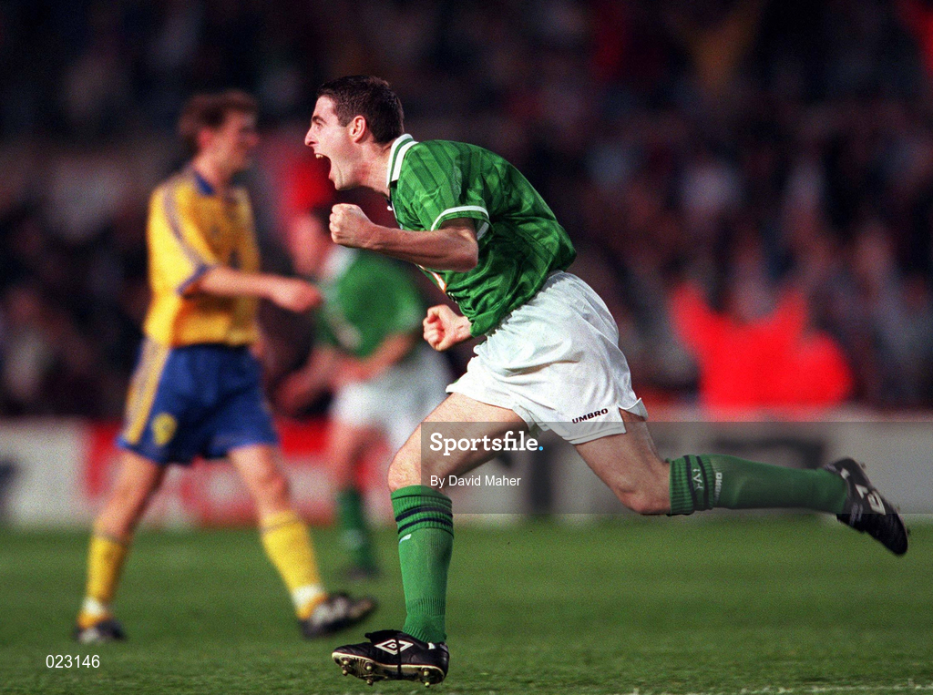 28 April 1999; Mark Kennedy of Republic of Ireland celebrates after scoring his sides scond goal during the International friendly match between Republic of Ireland and Sweden at Lansdowne Road in Dublin. Photo by David Maher/Sportsfile