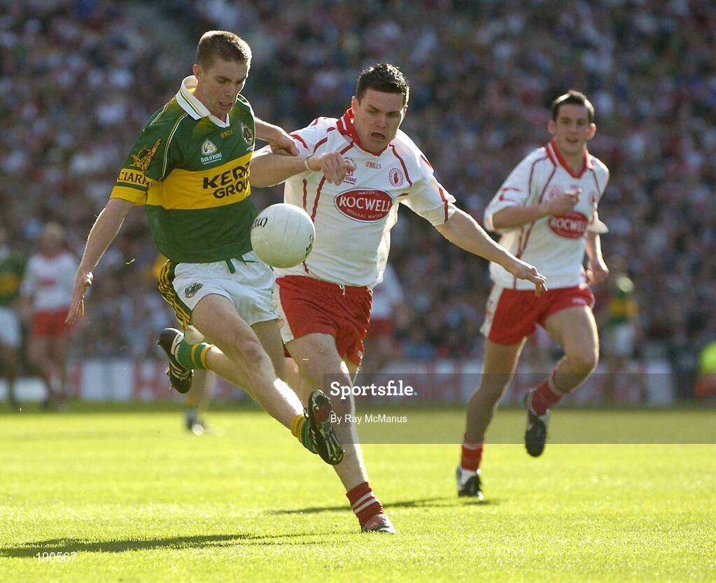 25 September 2005; Marc O Se, Kerry, in action against Conor Gormley, Tyrone. Bank of Ireland All-Ireland Senior Football Championship Final, Kerry v Tyrone, Croke Park, Dublin. Picture credit; Ray McManus / SPORTSFILE *** Local Caption *** Any photograph taken by SPORTSFILE during, or in connection with, the 2005 Bank of Ireland All-Ireland Senior Football Final which displays GAA logos or contains an image or part of an image of any GAA intellectual property, or, which contains images of a GAA player/players in their playing uniforms, may only be used for editorial and non-advertising purposes.  Use of photographs for advertising, as posters or for purchase separately is strictly prohibited unless prior written approval has been obtained from the Gaelic Athletic Association.