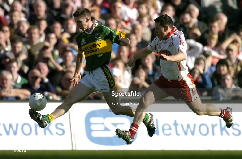 25 September 2005; Marc O Se, Kerry, in action against Conor Gormley, Tyrone. Bank of Ireland All-Ireland Senior Football Championship Final, Kerry v Tyrone, Croke Park, Dublin. Picture credit; Brendan Moran / SPORTSFILE *** Local Caption *** Any photograph taken by SPORTSFILE during, or in connection with, the 2005 Bank of Ireland All-Ireland Senior Football Final which displays GAA logos or contains an image or part of an image of any GAA intellectual property, or, which contains images of a GAA player/players in their playing uniforms, may only be used for editorial and non-advertising purposes.  Use of photographs for advertising, as posters or for purchase separately is strictly prohibited unless prior written approval has been obtained from the Gaelic Athletic Association.