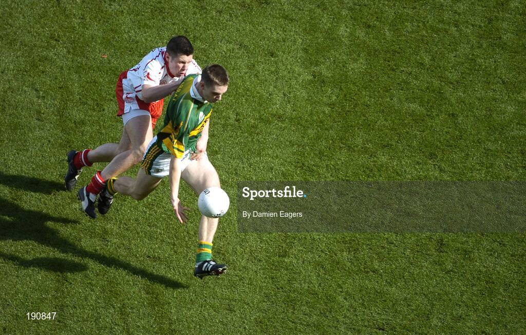 25 September 2005; Marc O'Se, Kerry, in action against Sean Cavanagh, Tyrone. Bank of Ireland All-Ireland Senior Football Championship Final, Kerry v Tyrone, Croke Park, Dublin. Picture credit; Damien Eagers/ SPORTSFILE *** Local Caption *** Any photograph taken by SPORTSFILE during, or in connection with, the 2005 Bank of Ireland All-Ireland Senior Football Final which displays GAA logos or contains an image or part of an image of any GAA intellectual property, or, which contains images of a GAA player/players in their playing uniforms, may only be used for editorial and non-advertising purposes.  Use of photographs for advertising, as posters or for purchase separately is strictly prohibited unless prior written approval has been obtained from the Gaelic Athletic Association.