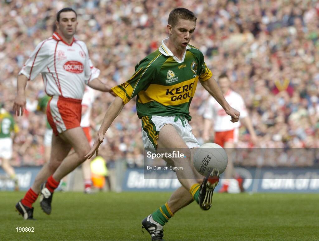25 September 2005; Marc O Se, Kerry, in action against Ryan Mellon, Tyrone. Bank of Ireland All-Ireland Senior Football Championship Final, Kerry v Tyrone, Croke Park, Dublin. Picture credit; Damien Eagers/ SPORTSFILE *** Local Caption *** Any photograph taken by SPORTSFILE during, or in connection with, the 2005 Bank of Ireland All-Ireland Senior Football Final which displays GAA logos or contains an image or part of an image of any GAA intellectual property, or, which contains images of a GAA player/players in their playing uniforms, may only be used for editorial and non-advertising purposes.  Use of photographs for advertising, as posters or for purchase separately is strictly prohibited unless prior written approval has been obtained from the Gaelic Athletic Association.