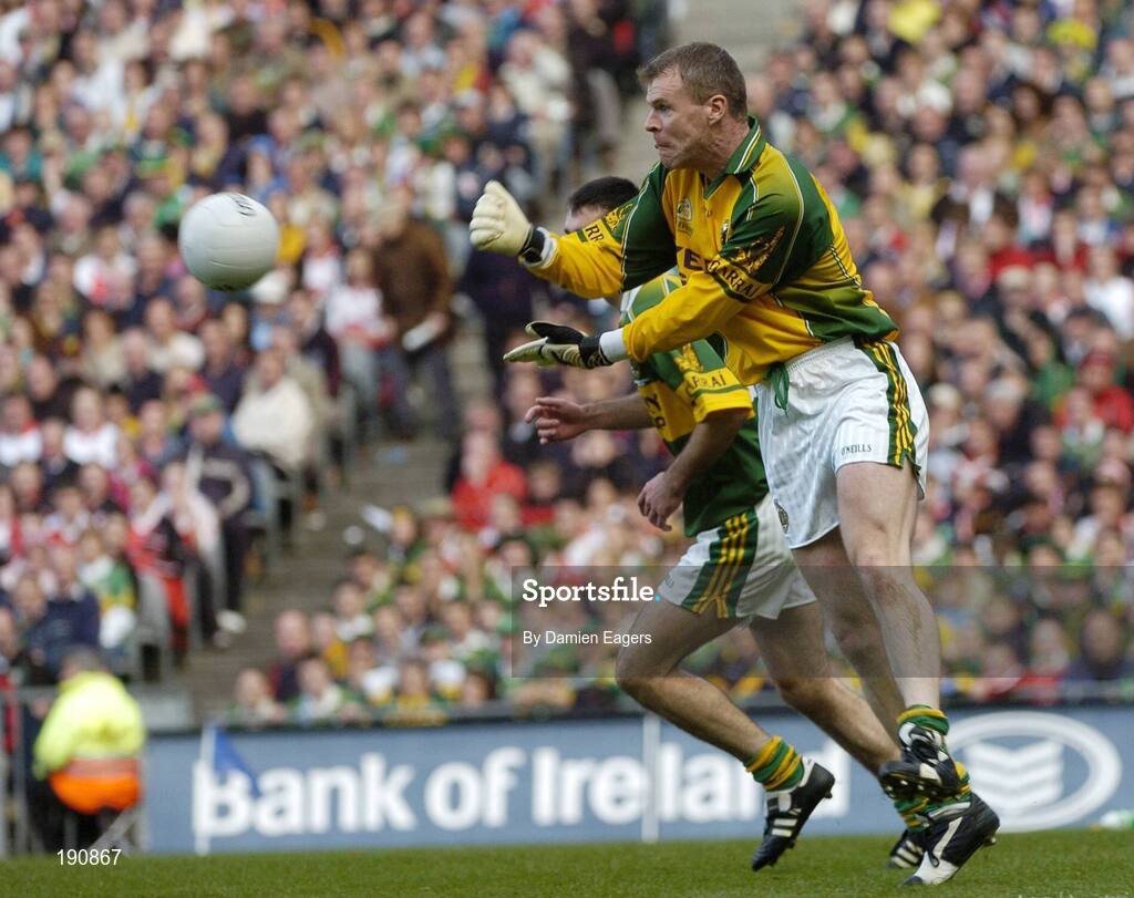 25 September 2005; Kerry goalkeeper Diarmuid Murphy clears the ball. Bank of Ireland All-Ireland Senior Football Championship Final, Kerry v Tyrone, Croke Park, Dublin. Picture credit; Damien Eagers/ SPORTSFILE *** Local Caption *** Any photograph taken by SPORTSFILE during, or in connection with, the 2005 Bank of Ireland All-Ireland Senior Football Final which displays GAA logos or contains an image or part of an image of any GAA intellectual property, or, which contains images of a GAA player/players in their playing uniforms, may only be used for editorial and non-advertising purposes.  Use of photographs for advertising, as posters or for purchase separately is strictly prohibited unless prior written approval has been obtained from the Gaelic Athletic Association.