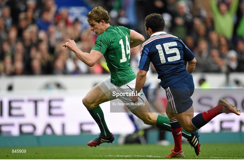 15 March 2014; Andrew Trimble, Ireland, runs in for his side's second try. RBS Six Nations Rugby Championship 2014, France v Ireland, Stade De France, Saint Denis, Paris, France. Picture credit: Stephen McCarthy / SPORTSFILE