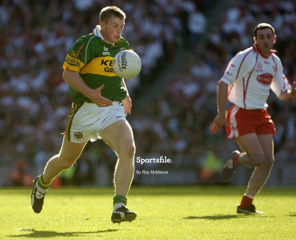 25 September 2005; Tomas O Se, Kerry. Bank of Ireland All-Ireland Senior Football Championship Final, Kerry v Tyrone, Croke Park, Dublin. Picture credit; Ray McManus / SPORTSFILE *** Local Caption *** Any photograph taken by SPORTSFILE during, or in connection with, the 2005 Bank of Ireland All-Ireland Senior Football Final which displays GAA logos or contains an image or part of an image of any GAA intellectual property, or, which contains images of a GAA player/players in their playing uniforms, may only be used for editorial and non-advertising purposes.  Use of photographs for advertising, as posters or for purchase separately is strictly prohibited unless prior written approval has been obtained from the Gaelic Athletic Association.