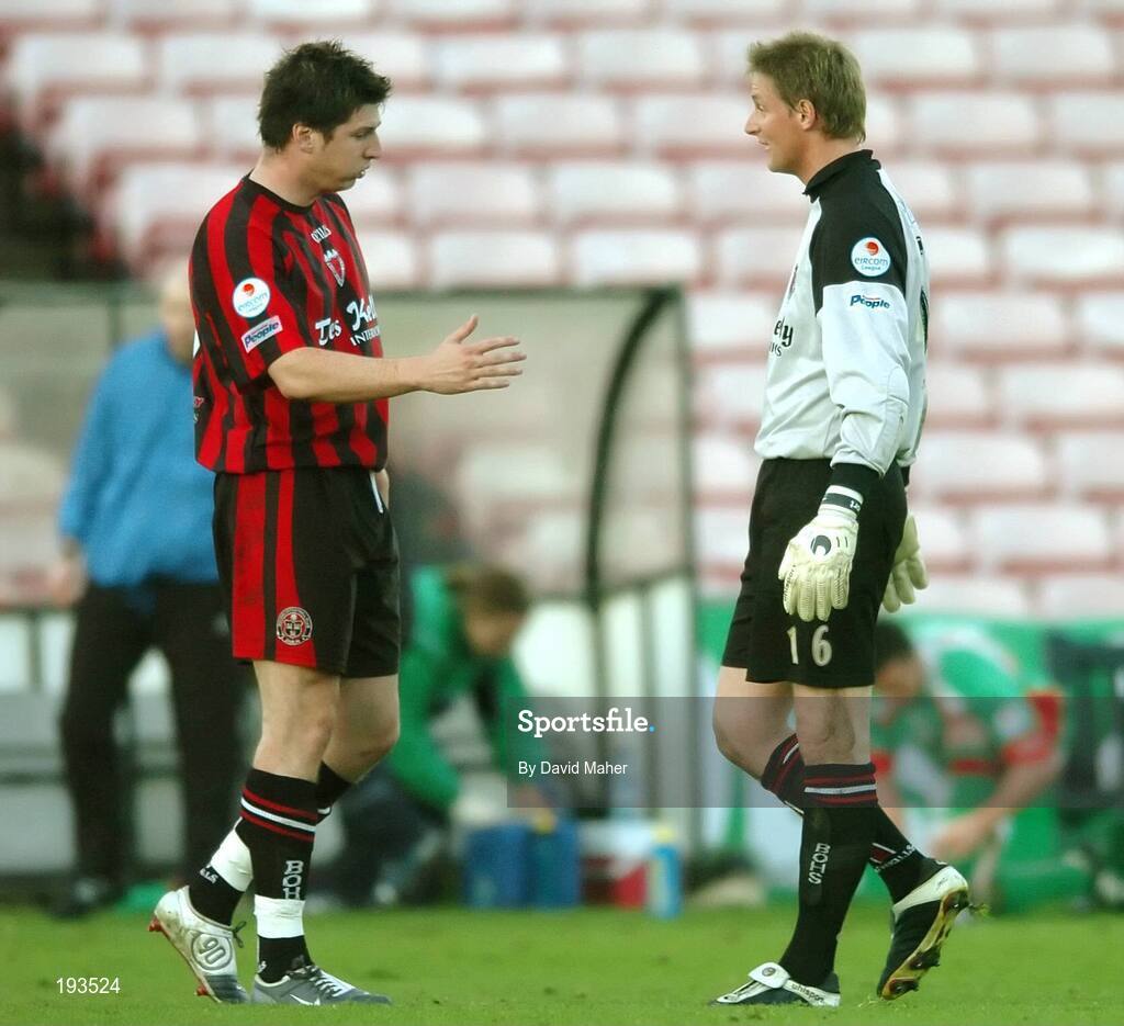 31 October 2005; Bohemians players Ken Oman, left and goalkeeper Matt Gregg in discussion after a mistake which lead to Cork City's first goal. eircom League, Premier Division, Bohemians v Cork City, Dalymount Park, Dublin. Picture credit: David Maher / SPORTSFILE
