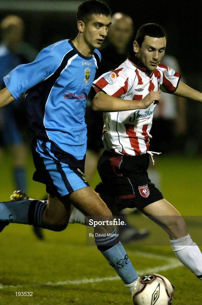 31 October 2005; Gary Dicker, UCD, in action against Mark Farren, Derry City. eircom League, Premier Division, UCD v Derry City, Belfield Park, UCD, Dublin. Picture credit: David Maher / SPORTSFILE
