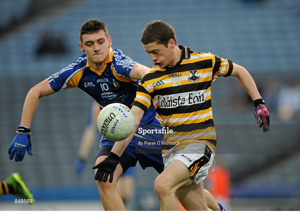 8 March 2014; Dara Ó Colpa, Coláiste Eoin, in action against Terry Byrne, Marist Athlone. Leinster Colleges Senior Football Championship Final, Coláiste Eoin v Marist Athlone. Croke Park, Dublin. Picture credit: Piaras Ó Mídheach / SPORTSFILE
