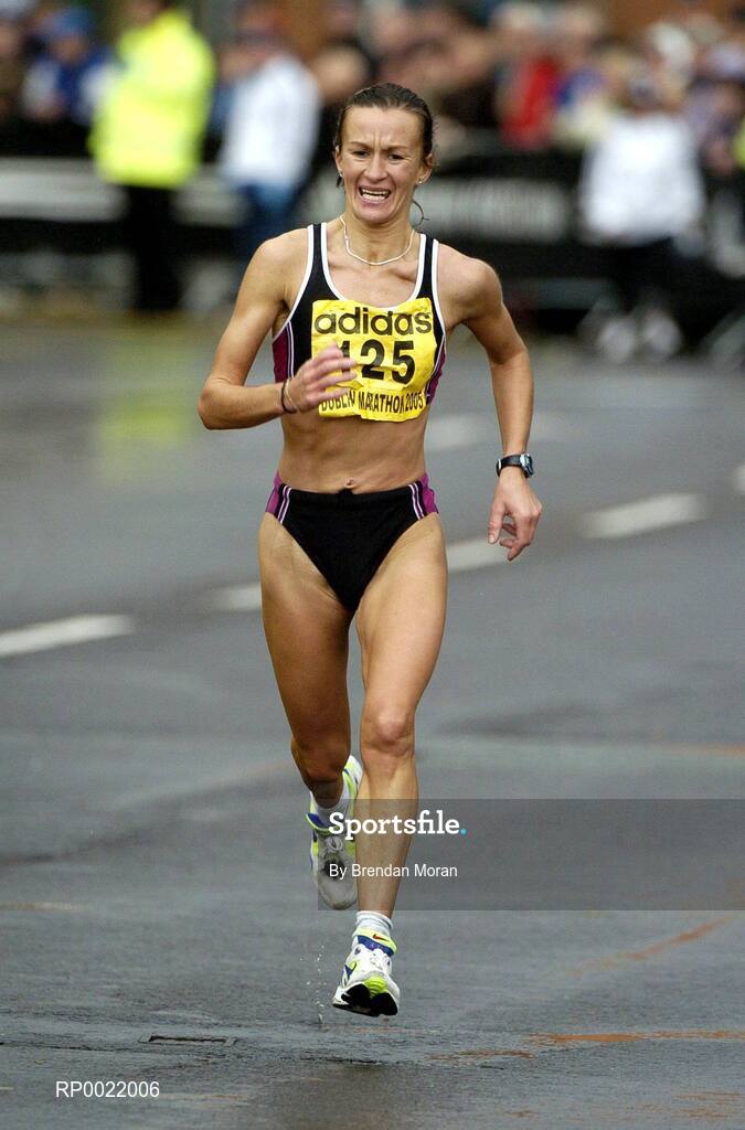 31 October 2005; Pauline Curley comes home to finish as 1st Irish woman home and National Marathon Champion, and 7th overall in the Women's race, during the 2005 adidas Dublin City Marathon. Picture credit: Brendan Moran / SPORTSFILE