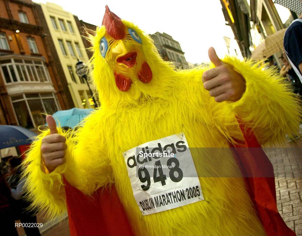 31 October 2005; Richard Vaughan from England in fancy dress before the start of the 2005 Dublin City Marathon. Picture credit: Brendan Moran / SPORTSFILE