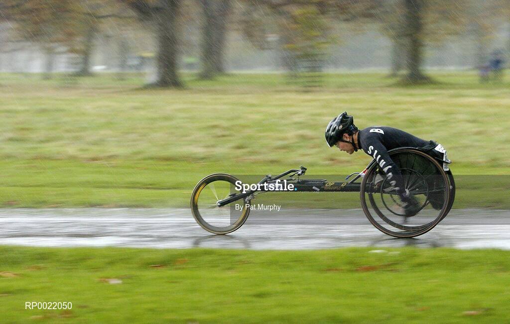 31 October 2005; William Kion Mey Tan, Singapore, in action during the 2005 adidas Dublin City Marathon. Picture credit: Pat Murphy / SPORTSFILE