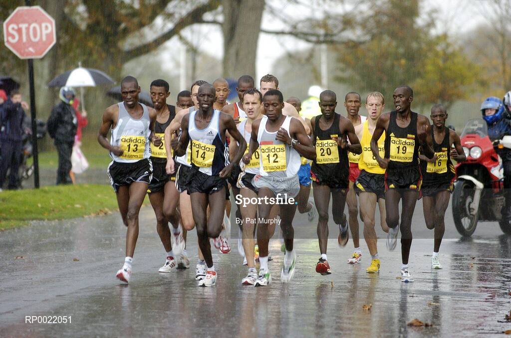31 October 2005; The leading pack during the early stages of the 2005 adidas Dublin City Marathon. Picture credit: Pat Murphy / SPORTSFILE