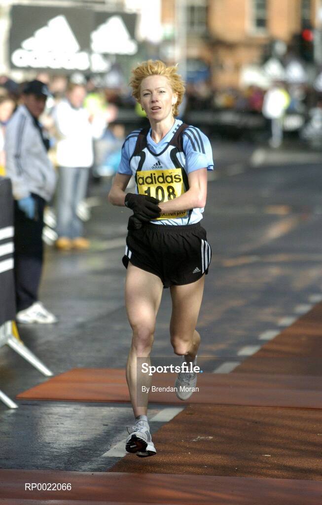 31 October 2005; Larissa Zousko, England, in action during the 2005 adidas Dublin City Marathon. Picture credit: Brendan Moran / SPORTSFILE