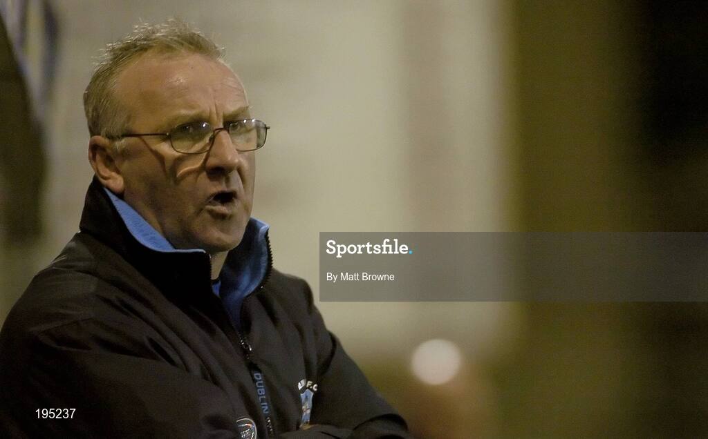 25 November 2005; Dermot Keely, Dublin City manager, during the game. eircom league Promotion / Relegation Play-off, 2nd Leg, Dublin City v Shamrock Rovers, Tolka Park, Dublin. Picture credit: Matt Browne / SPORTSFILE