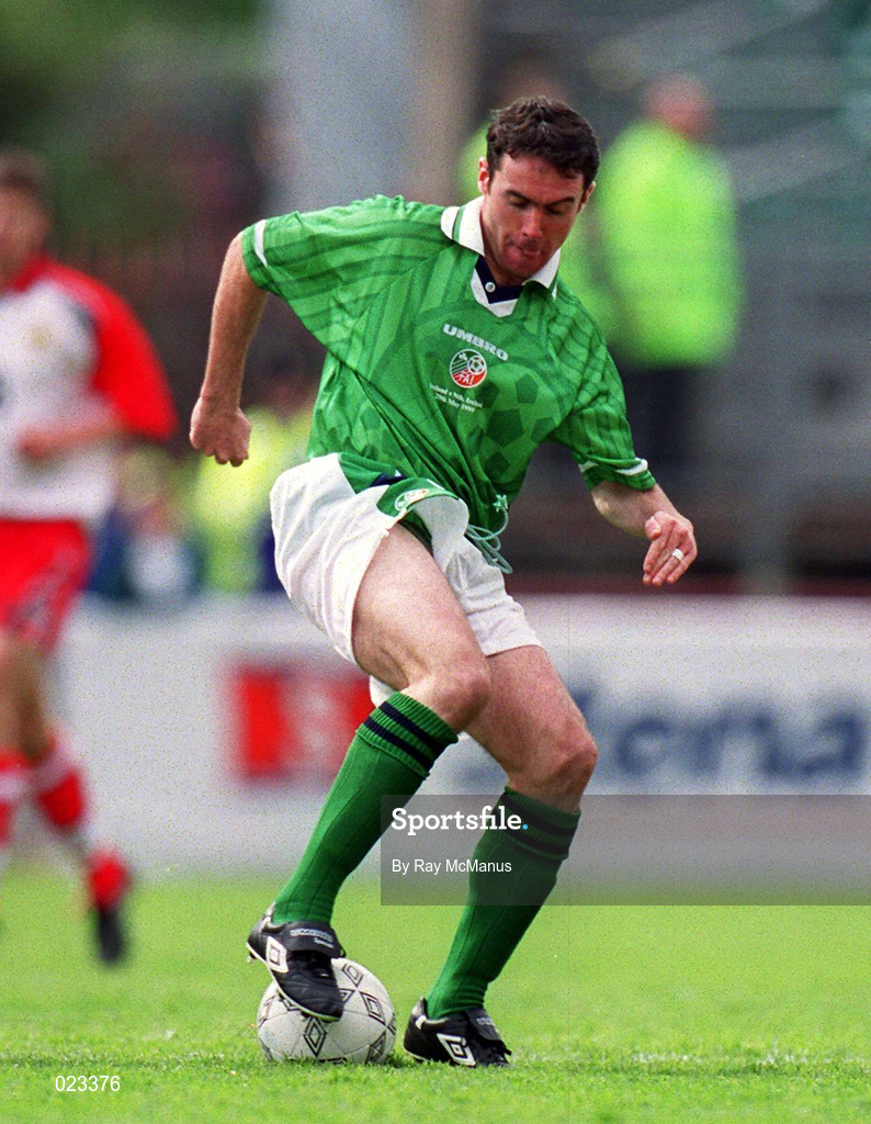 29 May 1999; Alan McLoughlin of Republic of Ireland during the International Friendly match between Republic of Ireland and Northern Ireland at Lansdowne Road in Dublin. Photo by Ray McManus/Sportsfile