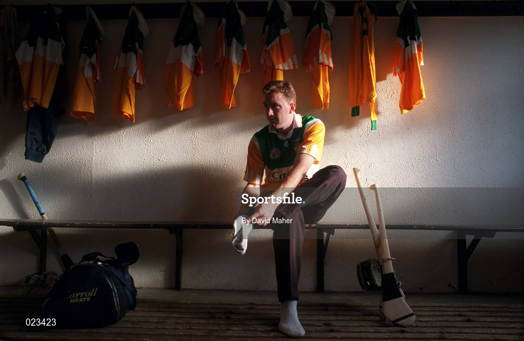 23 August 1995; Offaly hurler Brian Whelahan in the dressing room before a Offaly senior hurling training session at O'Connor Park in Tullamore, Offaly. Photo by David Maher/Sportsfile