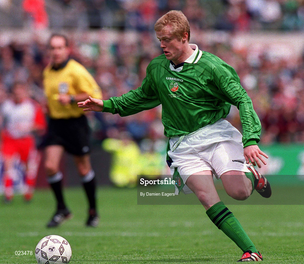 29 May 1999; Damien Duff of Republic of Ireland during the International Friendly match between Republic of Ireland and Northern Ireland at Lansdowne Road in Dublin. Photo by Damien Eagers/Sportsfile