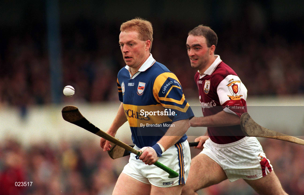 16 May 1999; Declan Ryan of Tipperary gets past Tom Kavanagh of Galway during the Church & General National Hurling League Division 1 Final match between Galway and Tipperary at Cusack Park in Ennis, Clare. Photo by Brendan Moran/Sportsfile