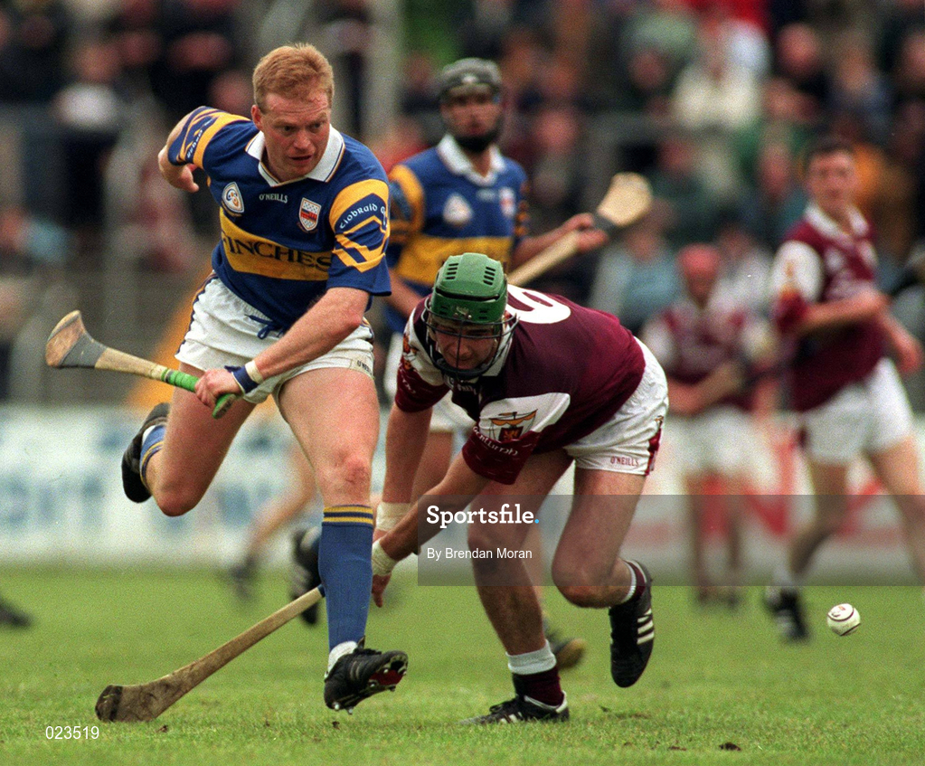 16 May 1999; Declan Ryan of Tipperary in action against Fergus Flynn of Galway during the Church & General National Hurling League Division 1 Final match between Galway and Tipperary at Cusack Park in Ennis, Clare. Photo by Brendan Moran/Sportsfile