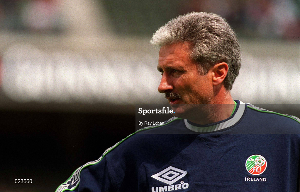 29 May 1999; Republic of Ireland assistant coach Ian Evans before the International Friendly match between Republic of Ireland and Northern Ireland at Lansdowne Road in Dublin. Photo by Ray Lohan/Sportsfile