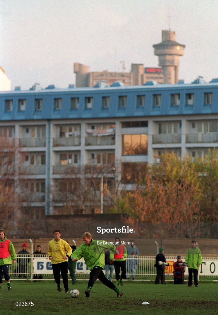 17 November 1998; Steve Staunton during a Republic of Ireland Training Session at Radnitchi Stadium in Belgrade, Yugoslavia. Photo By Brendan Moran/Sportsfile