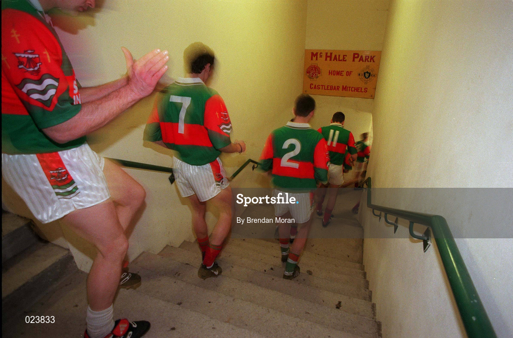 29 May 1999; The Mayo team head towards the pitch before during the Bank of Ireland Connacht Senior Football Championship Quarter-Final match between Mayo and New York at MacHale Park in Castlebar, Mayo. Photo by Brendan Moran/Sportsfile