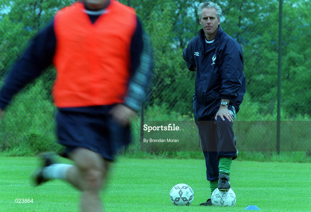 28 May 1999; Manager Mick McCarthy during a Republic of Ireland training session at AUL Grounds in Clonshaugh, Dublin. Photo by Brendan Moran/Sportsfile