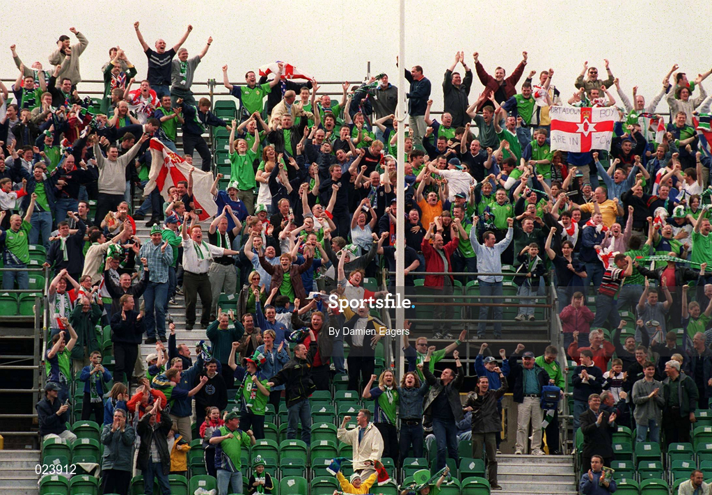 29 May 1999; Northern Ireland supporters at the International Friendly match between Republic of Ireland and Northern Ireland at Lansdowne Road in Dublin. Photo by Damien Eagers/Sportsfile