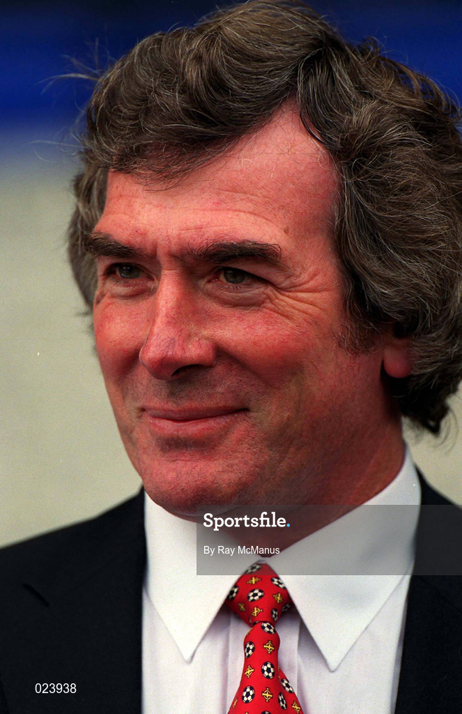 29 May 1999; Nothern Ireland coach Pat Jennings before the International Friendly match between Republic of Ireland and Northern Ireland at Lansdowne Road in Dublin. Photo by Ray McManus/Sportsfile