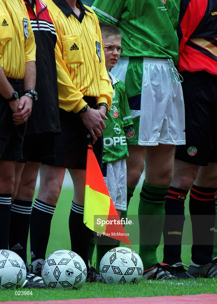29 May 1999; Republic of Ireland mascot Christopher Gallagher before the International Friendly match between Republic of Ireland and Northern Ireland at Lansdowne Road in Dublin. Photo by Ray McManus/Sportsfile