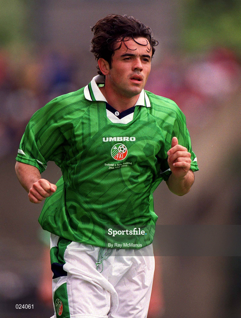 29 May 1999; Stephen Carr of Republic of Ireland during the International Friendly match between Republic of Ireland and Northern Ireland at Lansdowne Road in Dublin. Photo by Ray McManus/Sportsfile